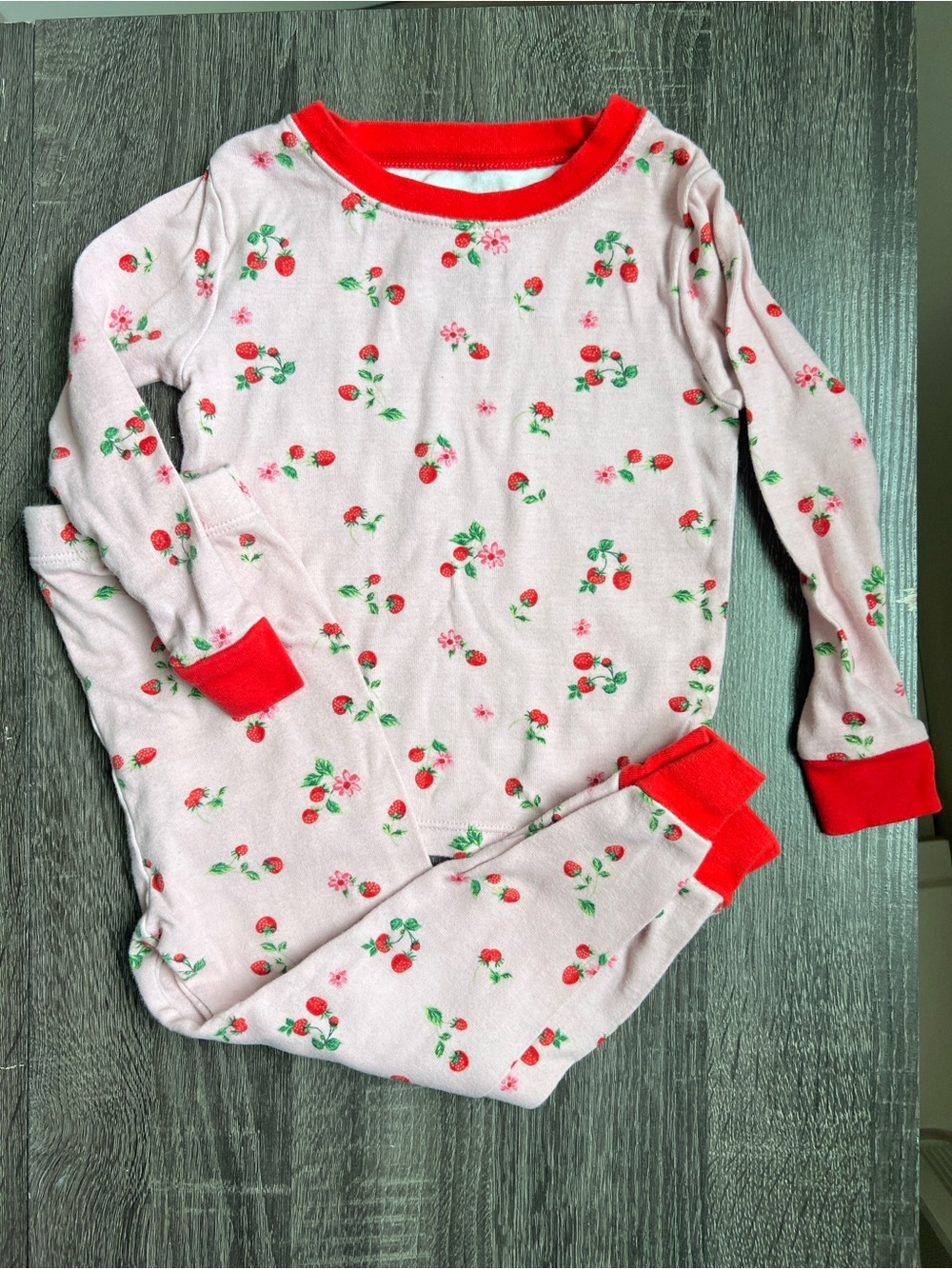 Joyspun Strawberry Print Pajama Set 3T Pink Long Sleeve Sleepwear